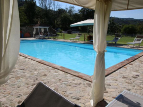 Detached house for 4 people with stunning views of estate Todi